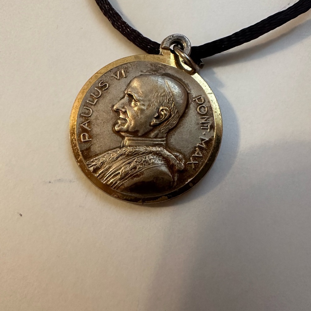 Pope Paul VI Pont. Max. Medallion